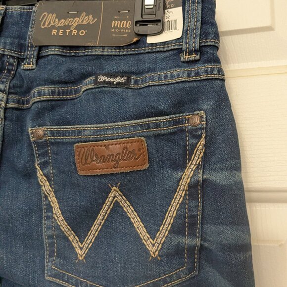 WRANGLER RETRO Women's  Junior's Boot Cut Jeans Size 9 X 34 (30) Blue NWT - Picture 1 of 12